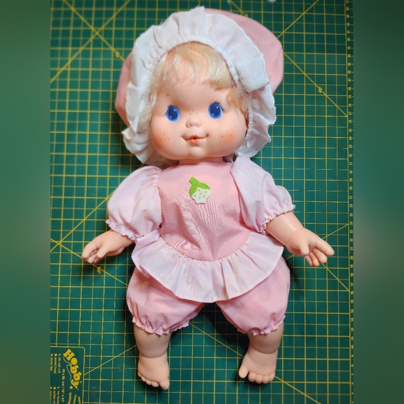 Vintage Strawberry Shortcake doll Baby Needs a Name - Kenner 1984 - Picture 1 of 7